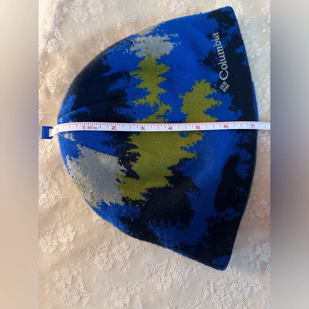 Columbia Blue and Green Beanie youth XL